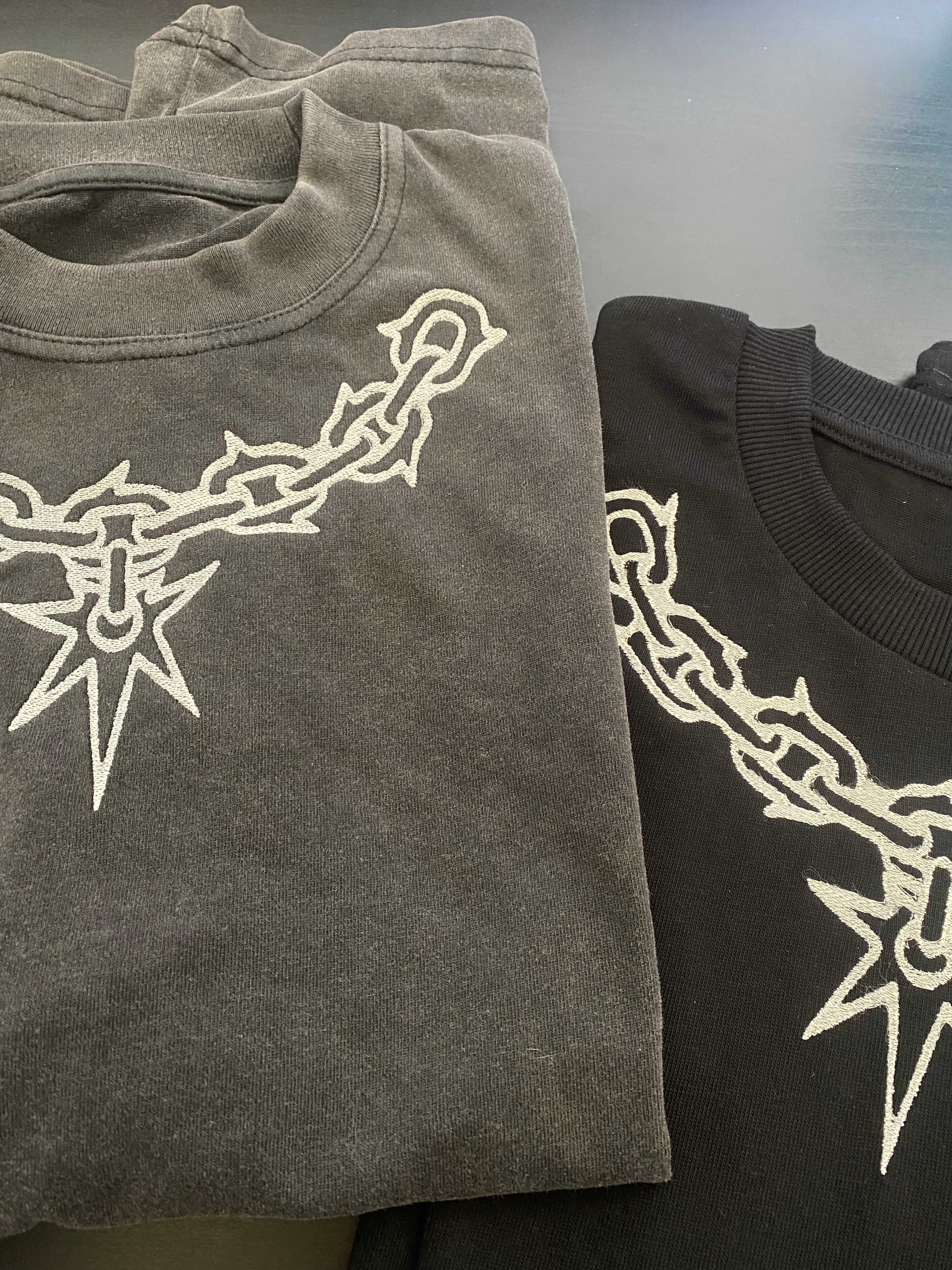 T-shirt chaînes
