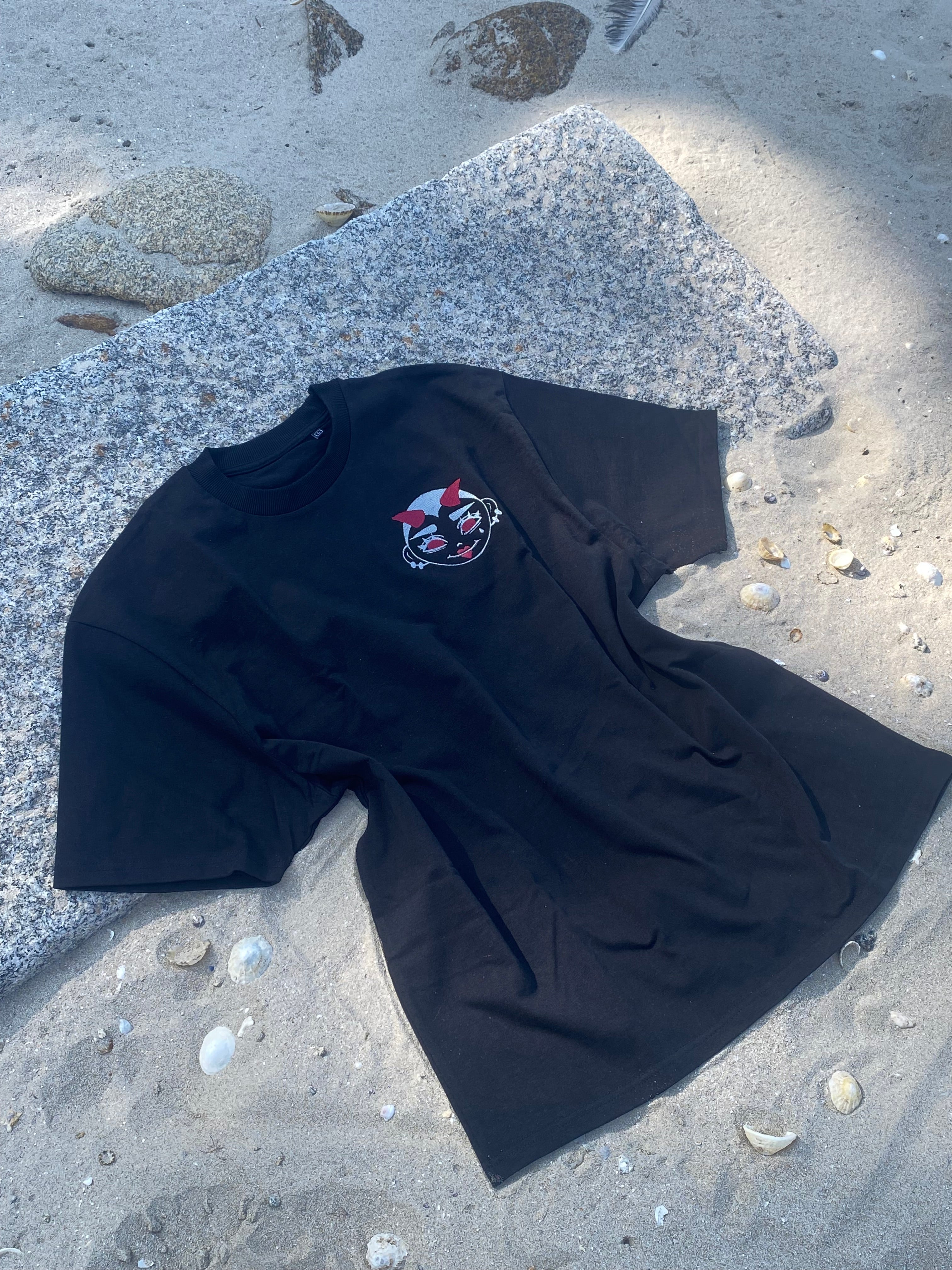 T-shirt démone